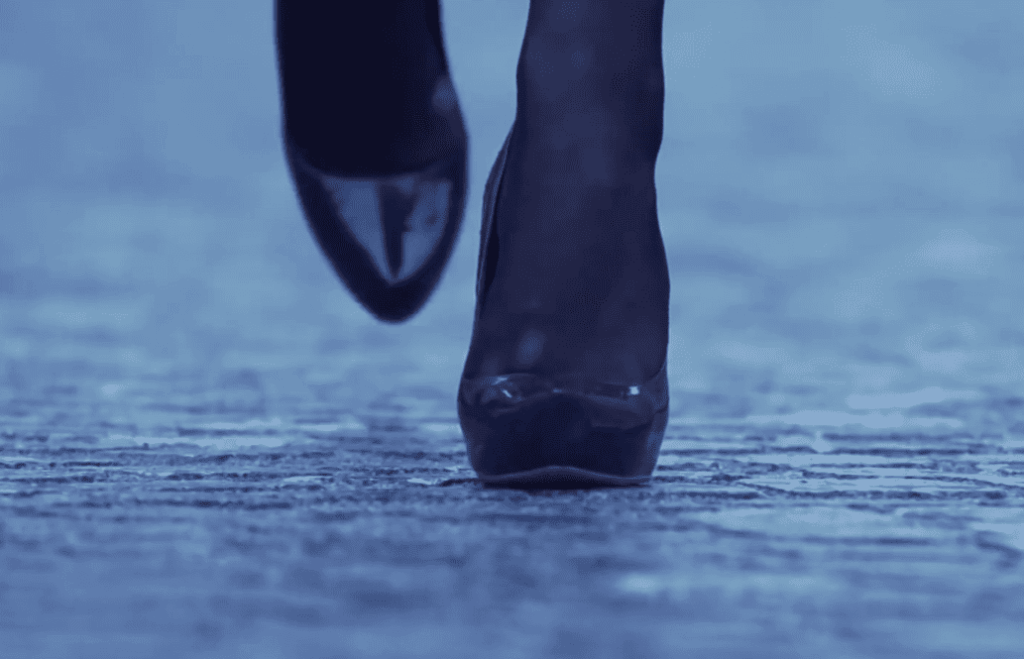 El significado cultural de la suela roja en la industria